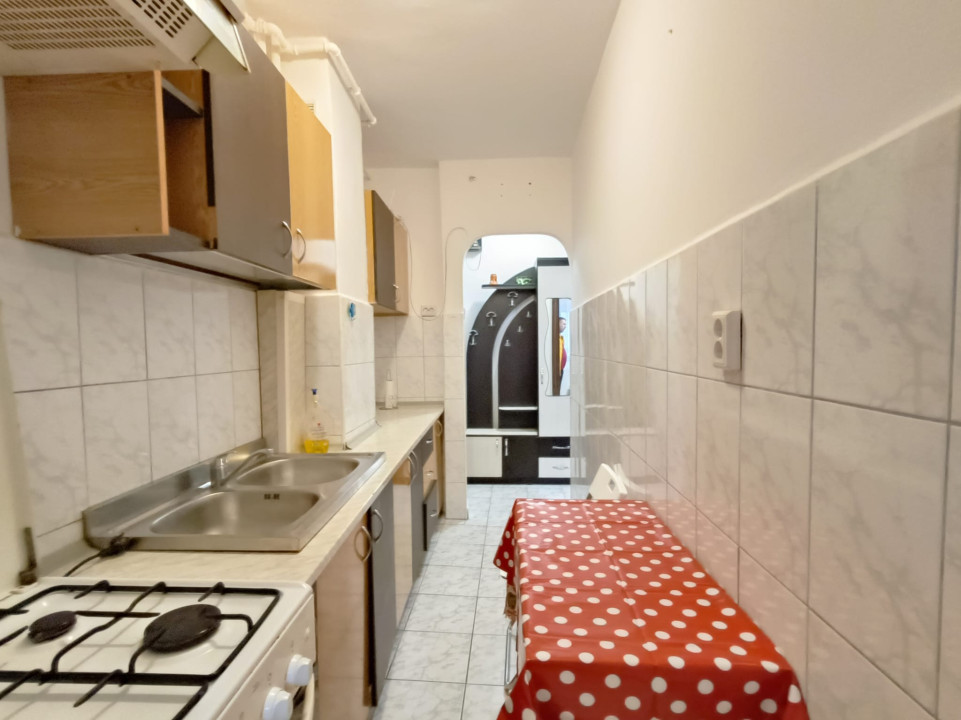 Garsoniera decomandata, Etaj 3/4, Centrul Istoric - Matei Basarab