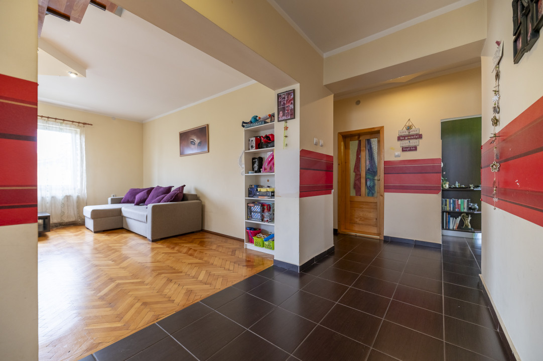 Comision 0 % cumpărător! - Casă single de vânzare în Sibiu - 266 mp utili 