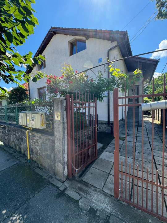 Comision 0 % cumpărător! - Casă single de vânzare în Sibiu - 266 mp utili 