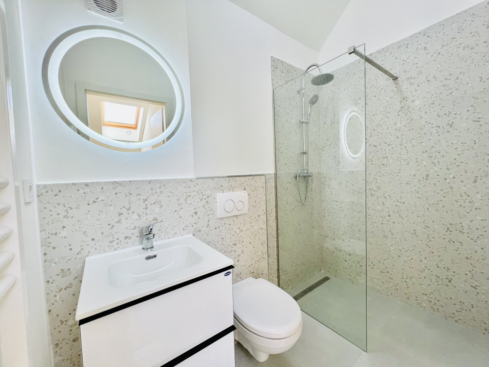 Penthouse 2 camere -  2 băi