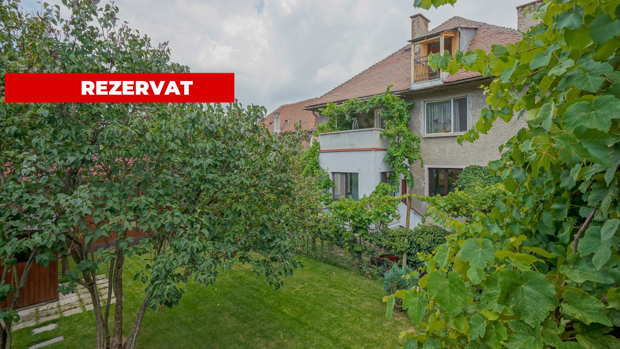REZERVAT - Apartament cu 3 camere, garaj, terasă și teren de 190 mp -zona Patria