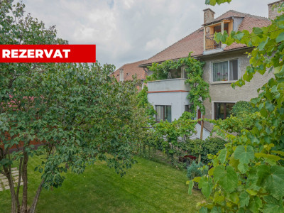 REZERVAT - Apartament cu 3 camere, garaj, terasă și teren de 190 mp -zona Patria