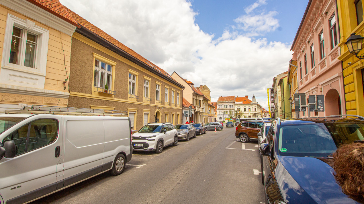 REZERVAT/ANTECONTRACT