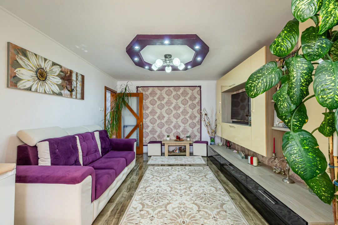 REZERVAT - Apartament cu 3 camere, decomandat - strada Vulturului, zona Astra