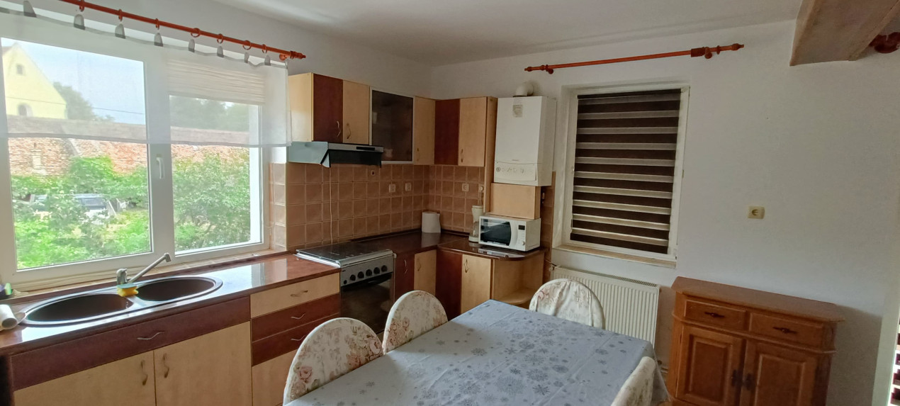 Apartament de inchiriat 2 camere  zona Bieltz