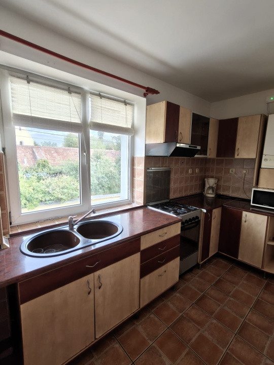 Apartament de inchiriat 2 camere  zona Bieltz