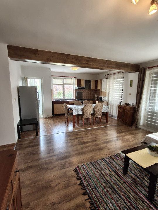 Apartament de inchiriat 2 camere  zona Bieltz
