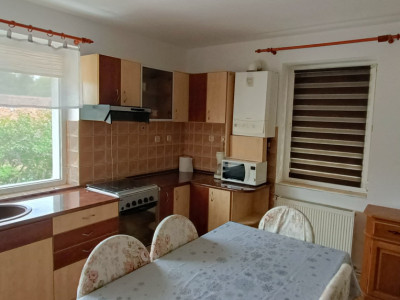 Apartament de inchiriat 2 camere  zona Bieltz