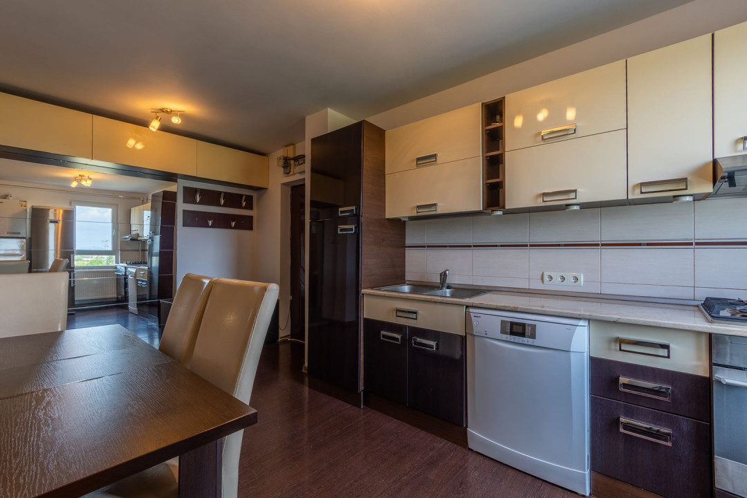 Zona Planete, apartament 2 camere, renovat.