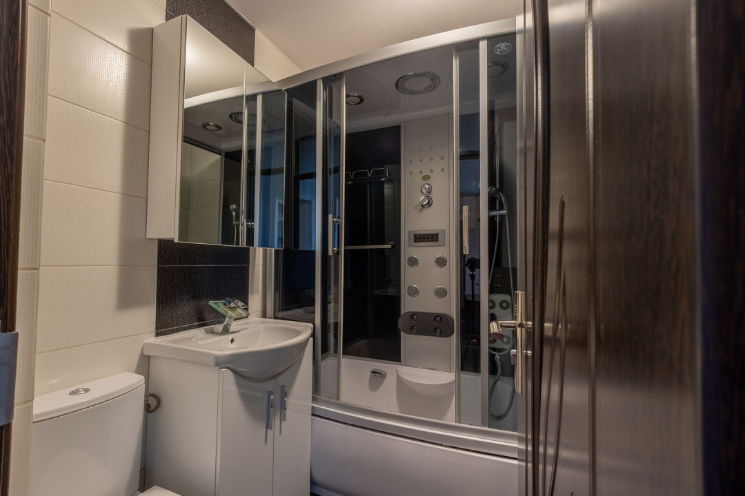 Zona Planete, apartament 2 camere, renovat.