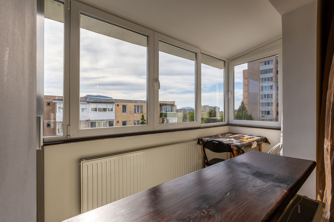 Zona Planete, apartament 2 camere, renovat.