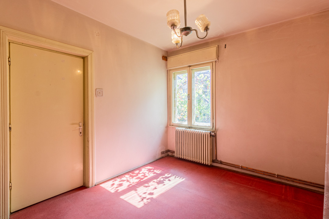 REZERVAT - Apartament in casă, garaj, curte și priveliște spectaculoasă