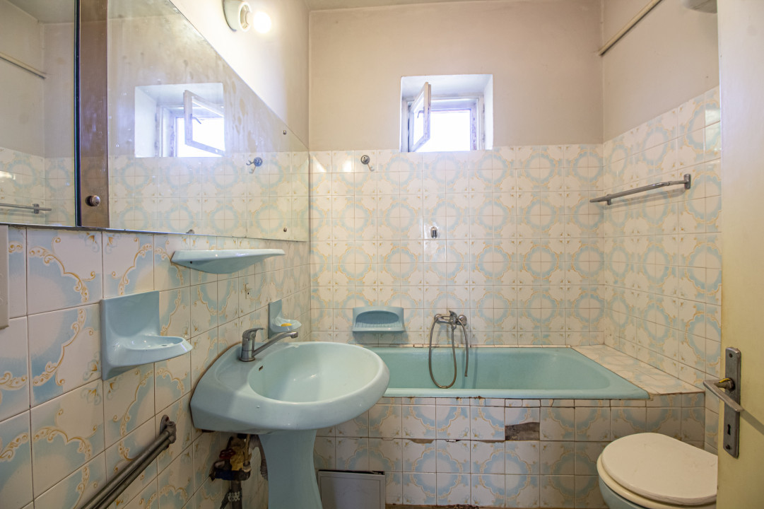 REZERVAT - Apartament in casă, garaj, curte și priveliște spectaculoasă