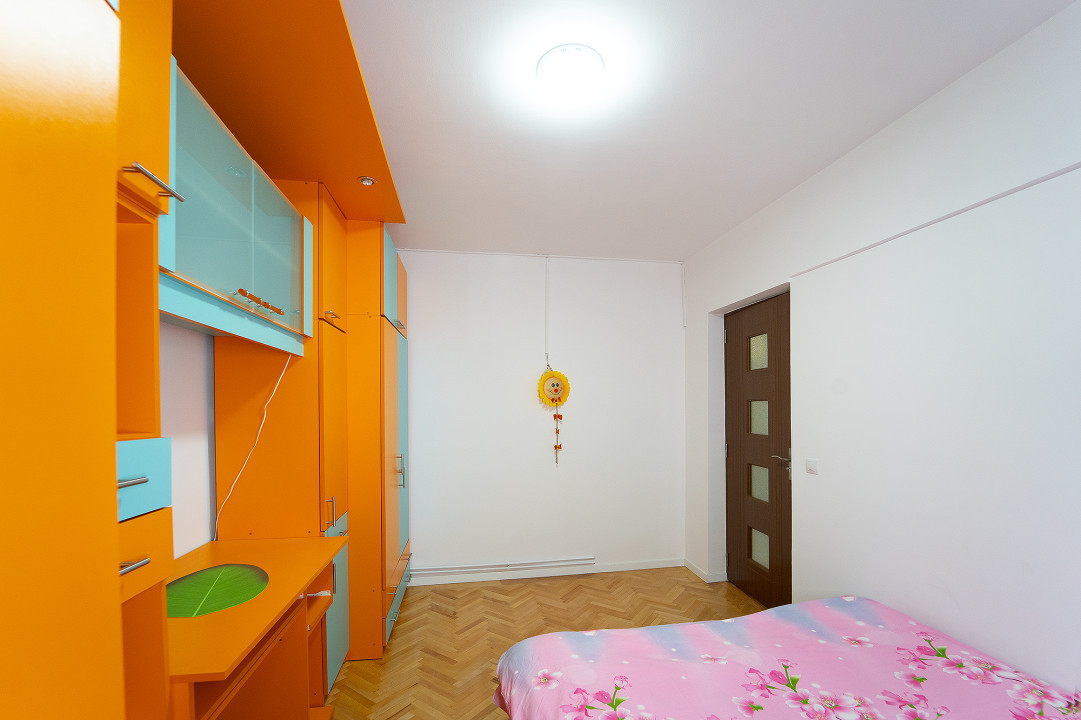 Apartament de Vanzare  2 camere- Str.Semaforului
