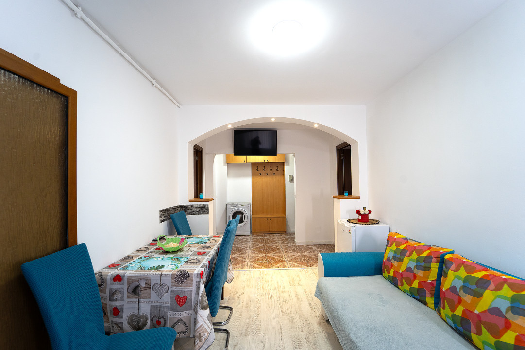 Apartament de Vanzare  2 camere- Str.Semaforului