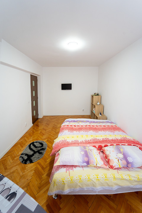 Apartament de Vanzare  2 camere- Str.Semaforului
