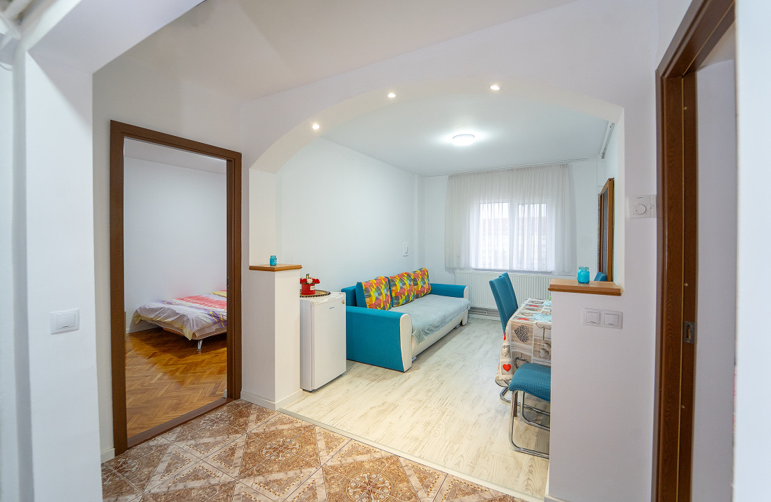 Apartament de Vanzare  2 camere- Str.Semaforului