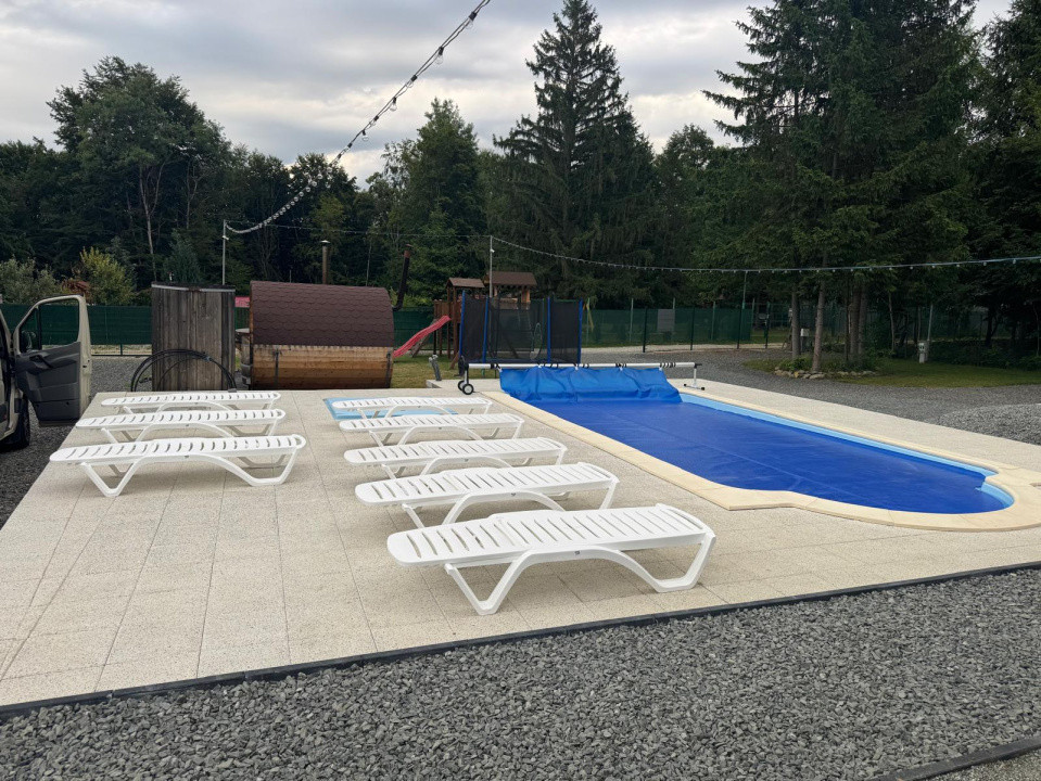 Camping de vanzare Valea Avrigului 3023 mp 