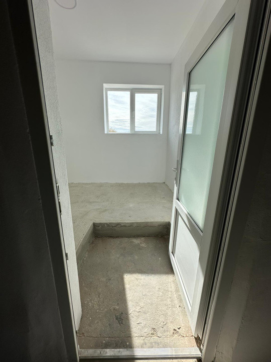 Hală industrială de închiriat , 280 mp hala si anexe+60mp Birou, centura Codlea