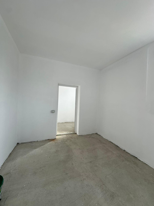 Hală industrială de închiriat , 280 mp hala si anexe+60mp Birou, centura Codlea