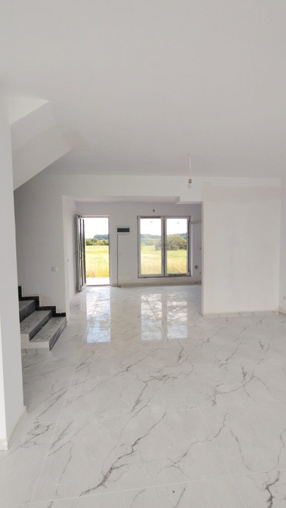 Casa tip duplex de vanzare zona Tropini-Rasinari