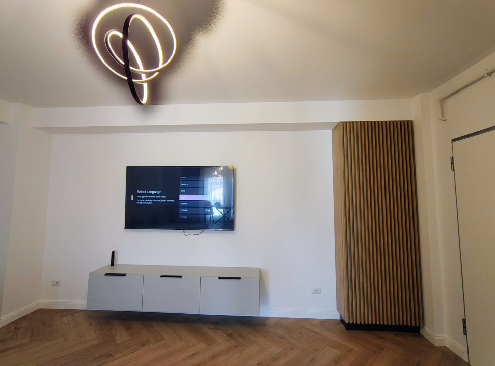Apartament central, loc de parcare, mobilat si utilat modern