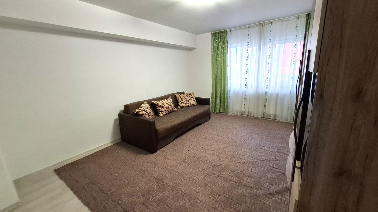 Garsoniera decomandata, boxa si parcare- Zona Coresi, Maurer