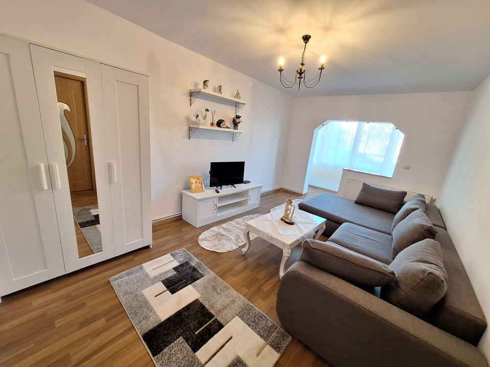 Apartament de Închiriat - 3 Camere, Cartierul Ștrand, Parter - 67 mp