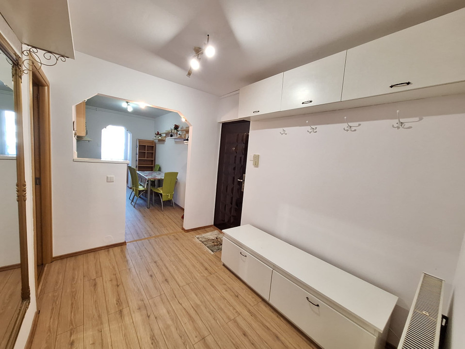 Apartament de Închiriat - 3 Camere, Cartierul Ștrand, Parter - 67 mp