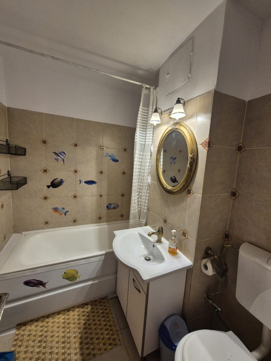 Apartament de Închiriat - 3 Camere, Cartierul Ștrand, Parter - 67 mp