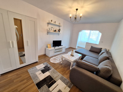 Apartament de Închiriat - 3 Camere, Cartierul Ștrand, Parter - 67 mp