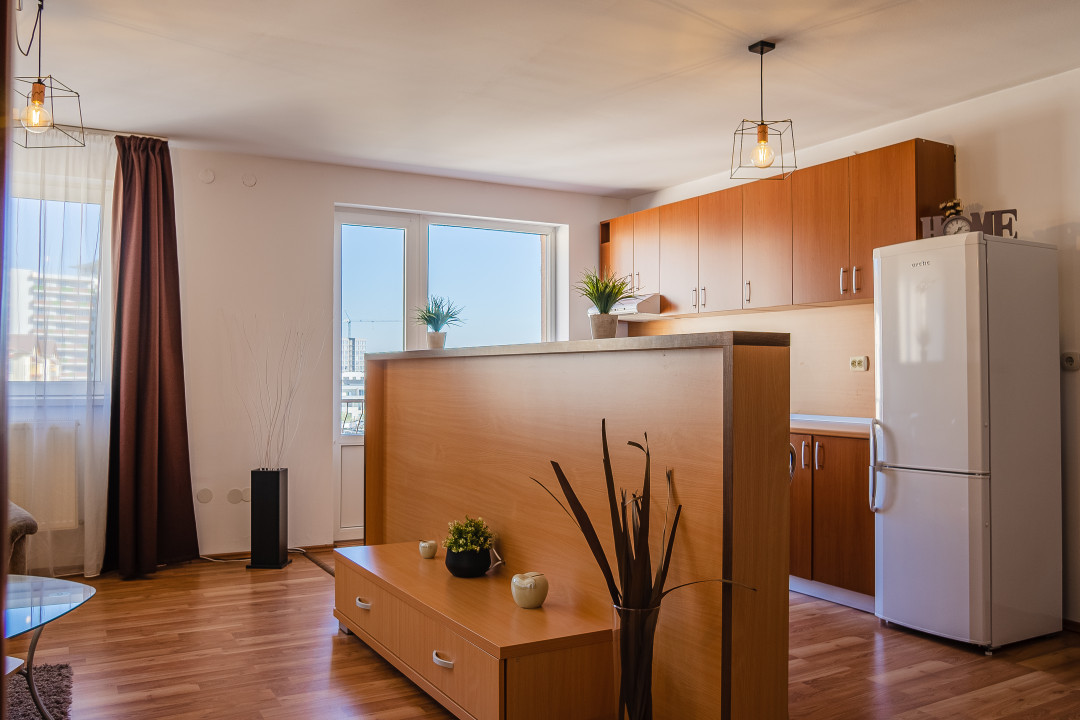  1325Euro/mp util - Apartament spatios, 3 camere, 2 băi, vedere către munți 