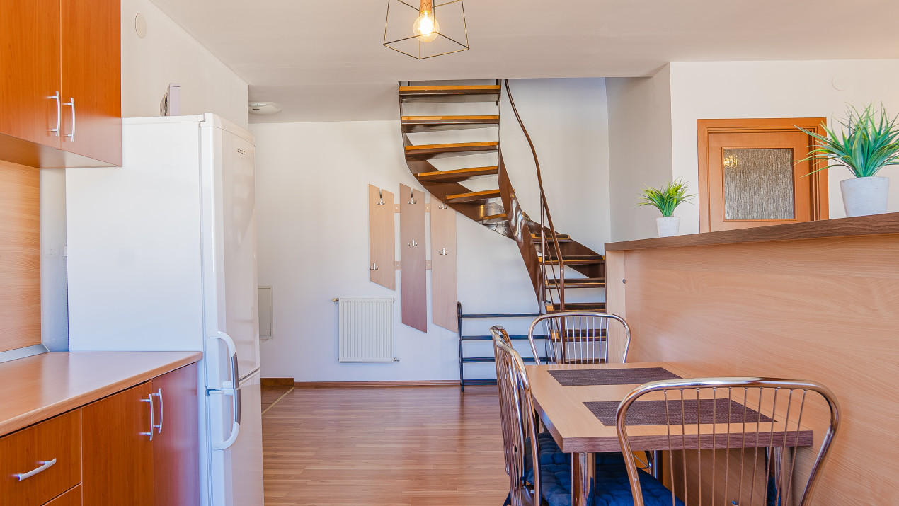  1325Euro/mp util - Apartament spatios, 3 camere, 2 băi, vedere către munți 