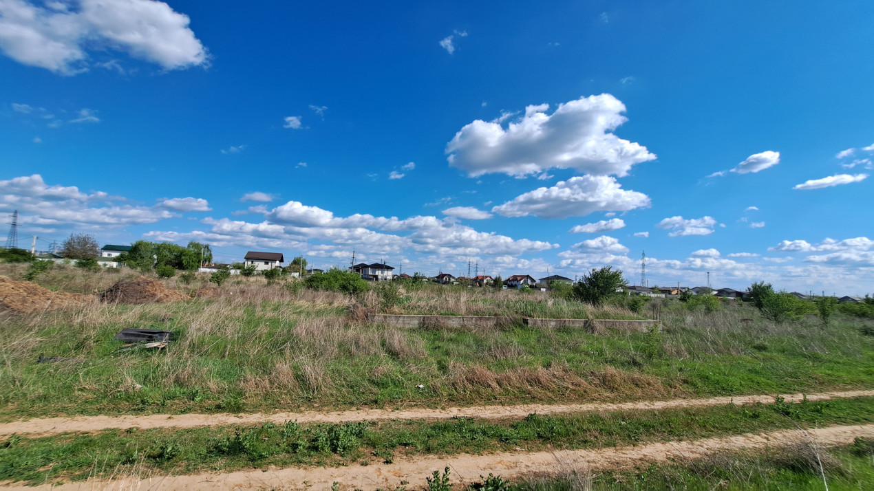 VÂNZARE TEREN - SPATELE PARCULUI NICOLAE ROMANESCU, 780 mp