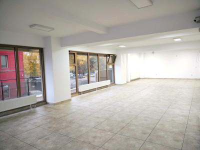 Spatiu comercial Calea Severinului, 105 mp utili + terasa ampla