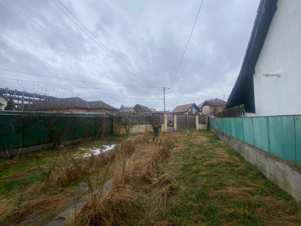 Casa cu teren 507 mp - Zona Piata Sadu