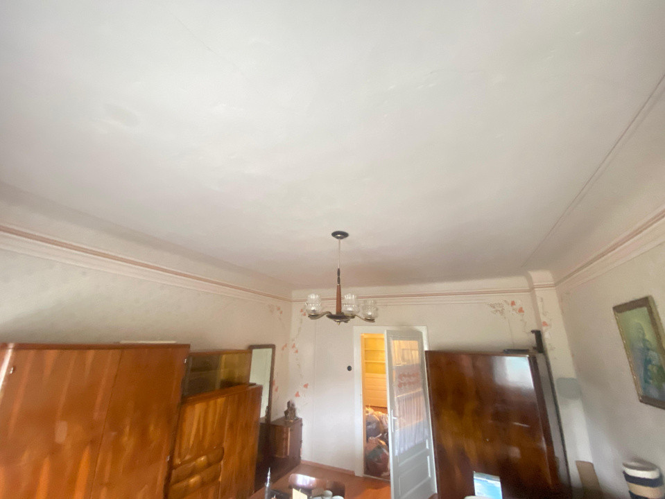 Casa cu teren 507 mp - Zona Piata Sadu