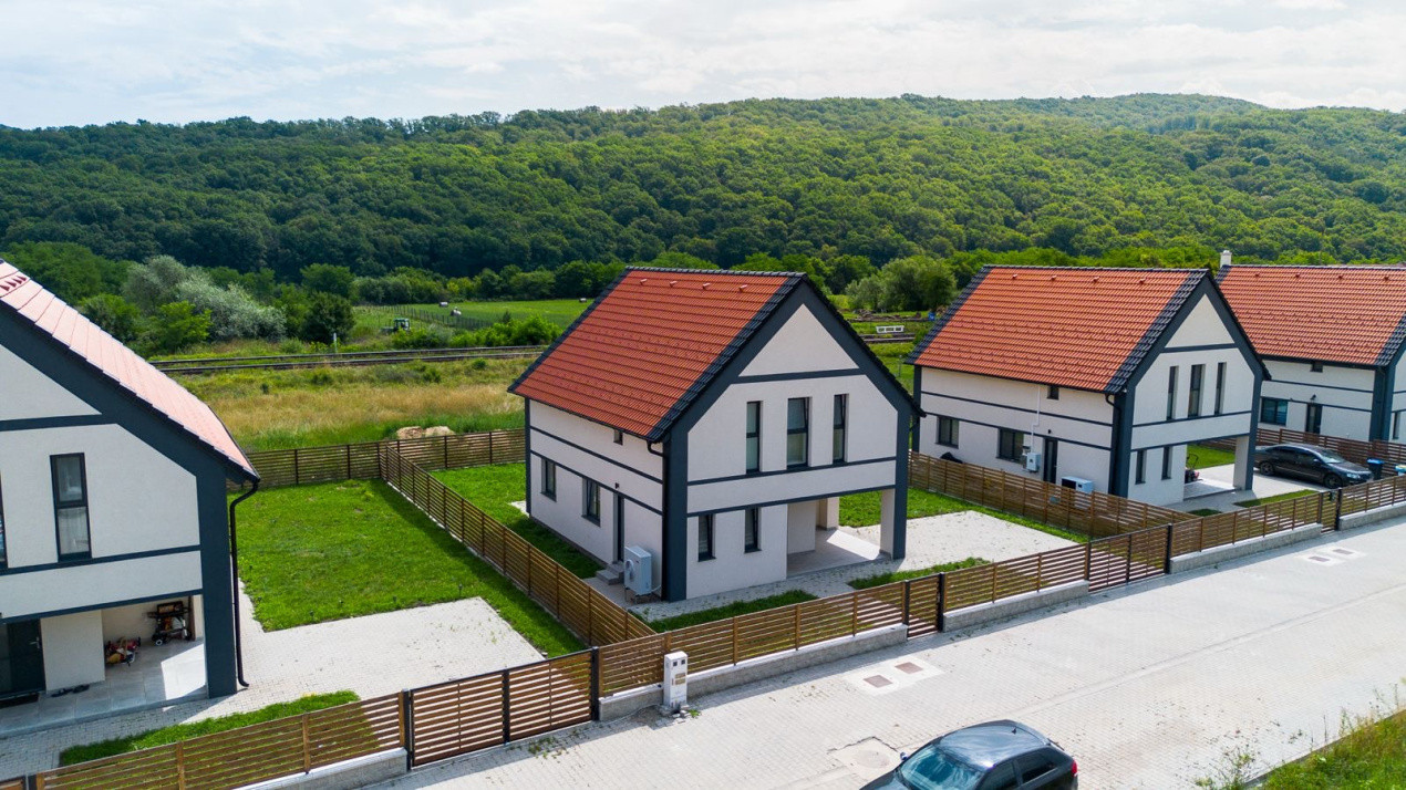 Casa de vanzare in Sibiu, 4 camere - Talmaciu