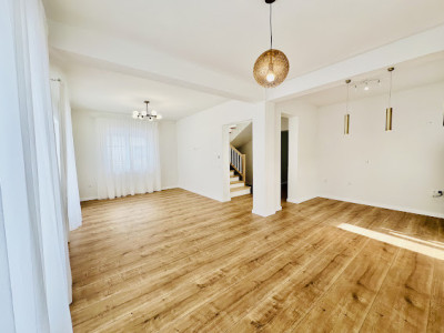 Casa de vanzare in Sibiu, 4 camere - Talmaciu