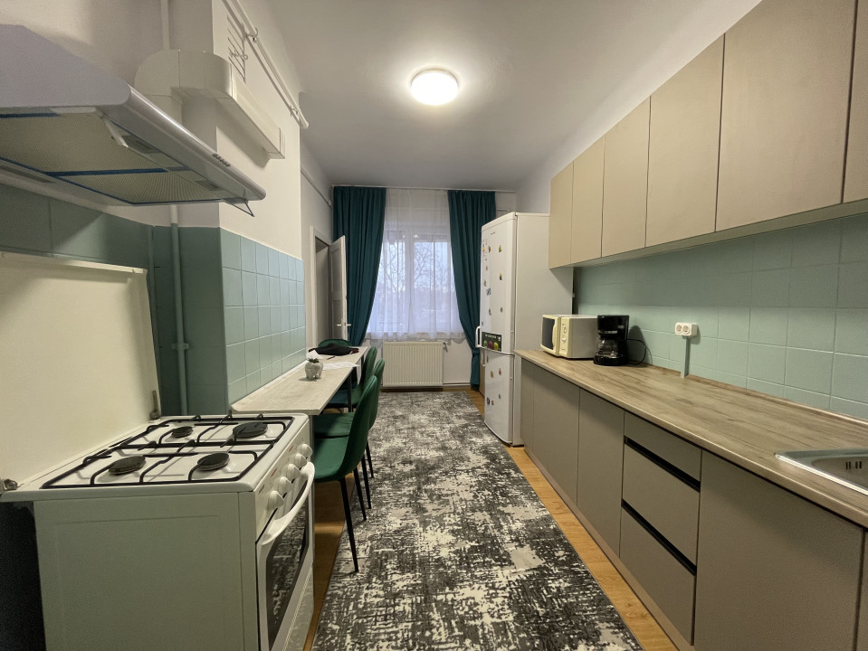 Garsonieră modernă | Central | Parcare în curte
