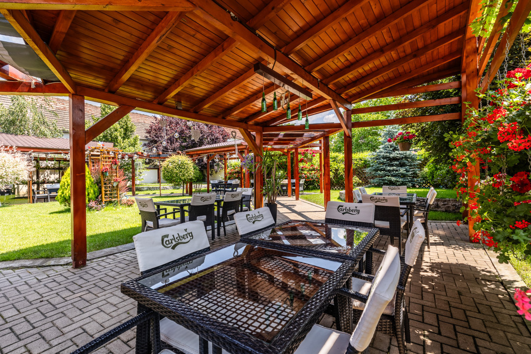 Afacere Brasov (restaurant, spatiu comercial, gradina de vara) Comision 0%