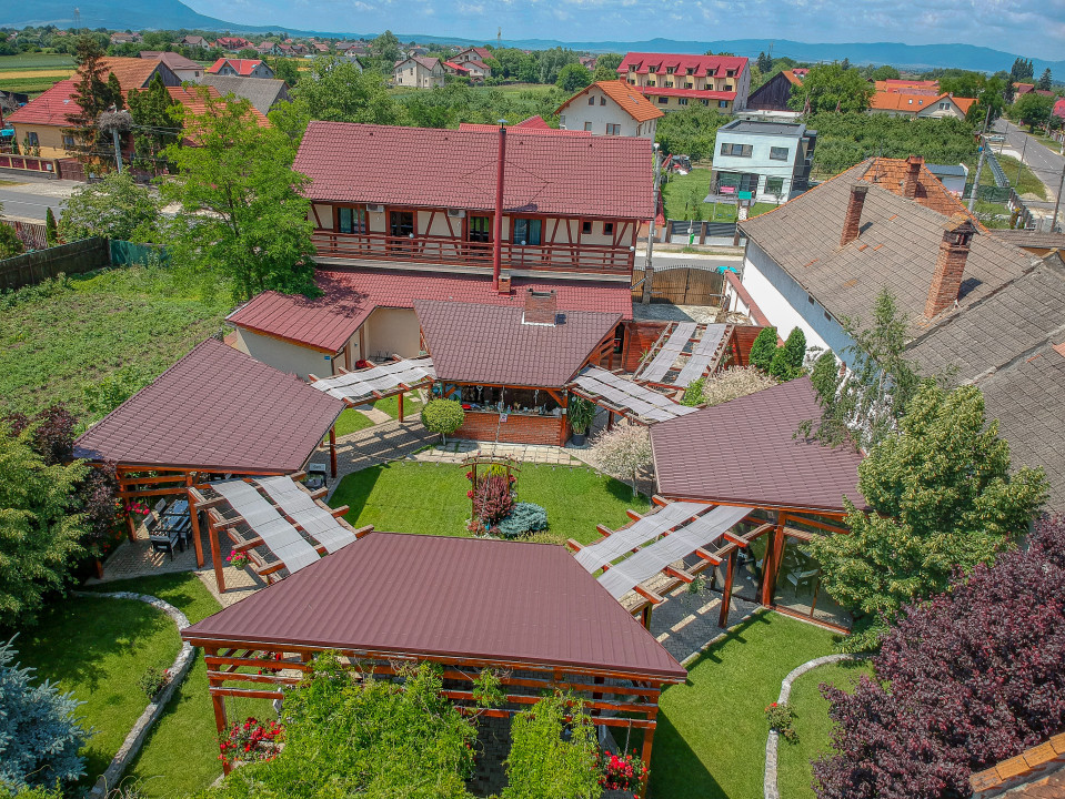 Afacere Brasov (restaurant, spatiu comercial, gradina de vara) Comision 0%