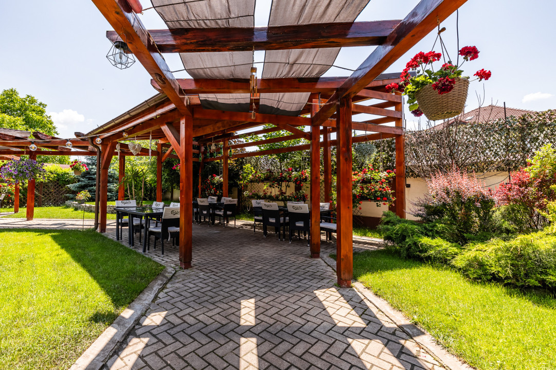 Afacere Brasov (restaurant, spatiu comercial, gradina de vara) Comision 0%