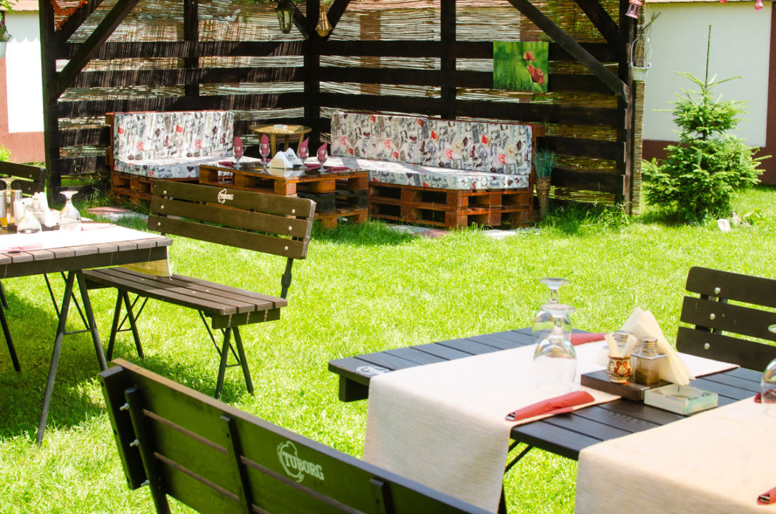 Afacere Brasov (restaurant, spatiu comercial, gradina de vara) Comision 0%