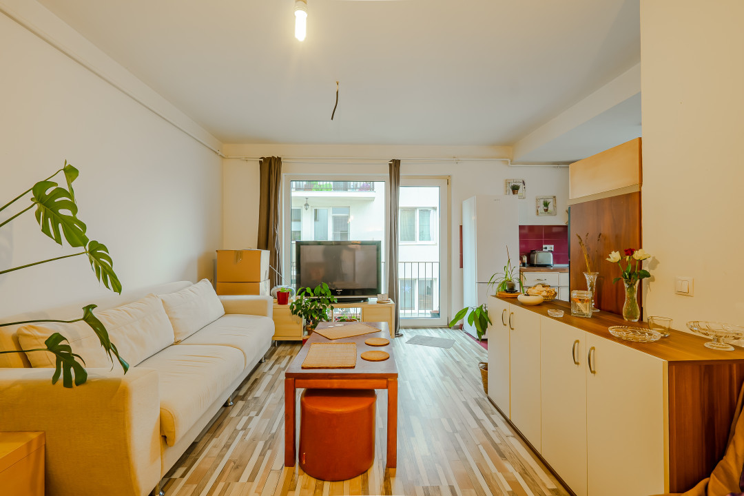 Apartament mic, dar gata să fie mare în viața ta! 