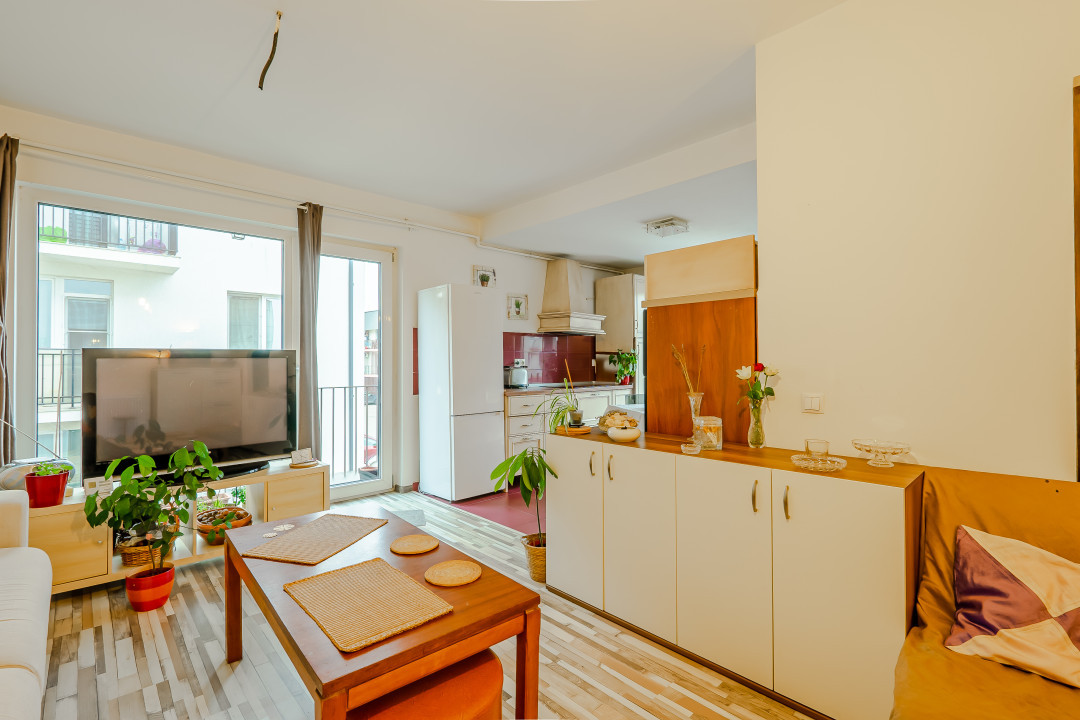 Apartament mic, dar gata să fie mare în viața ta! 