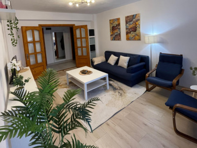 Apartament modern, 3 camere, 2 bai, etaj intermediarstr. Lunga