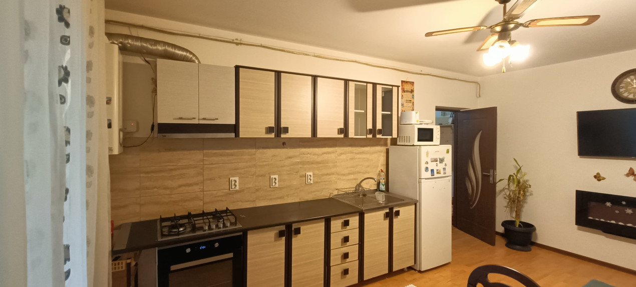 Apartament de inchiriat 3 camere Brana/Dinicu Golesc Selimbar