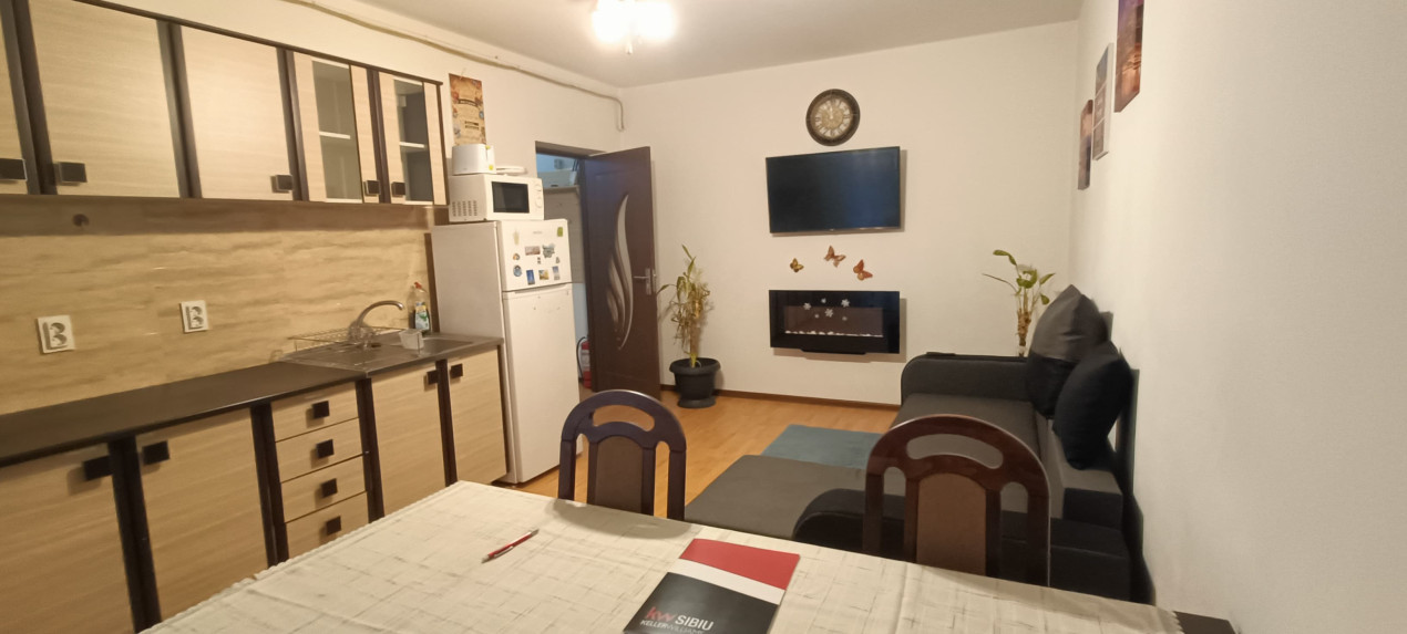 Apartament de inchiriat 3 camere Brana/Dinicu Golesc Selimbar