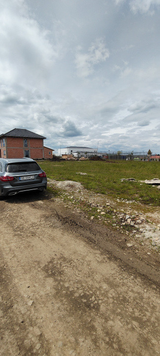 TEREN DE VANZARE INTRAVILAN SURA MICA